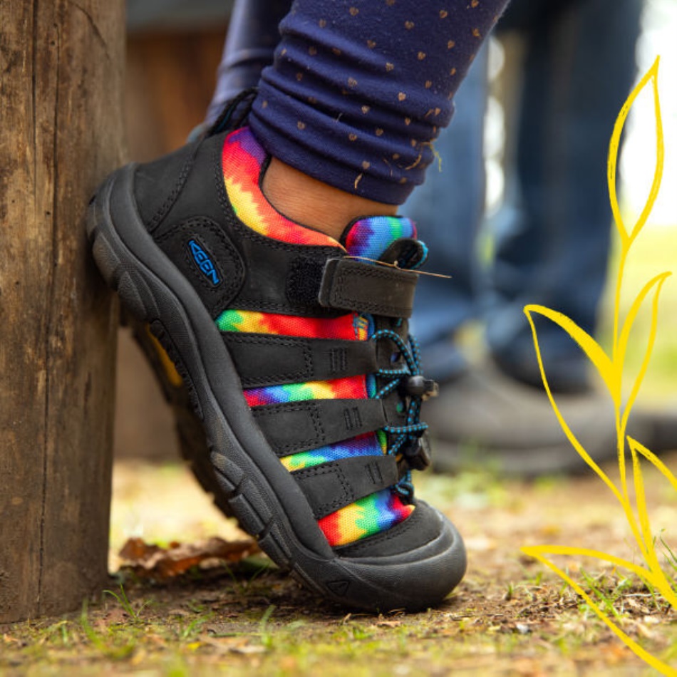 Ivrig Sort-original Tie Dye Newport Sko Til Store Børn